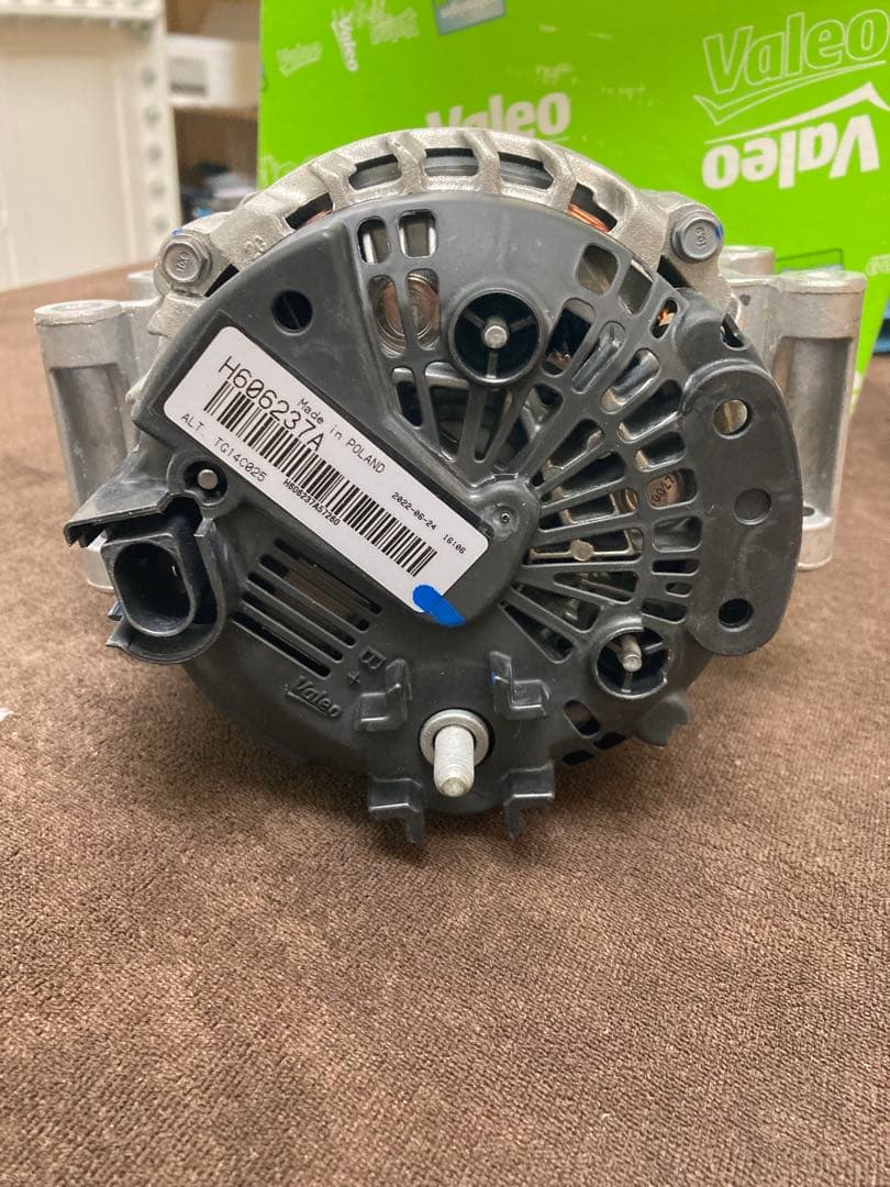 オルタネーター　ゴルフ6 valeo 439822