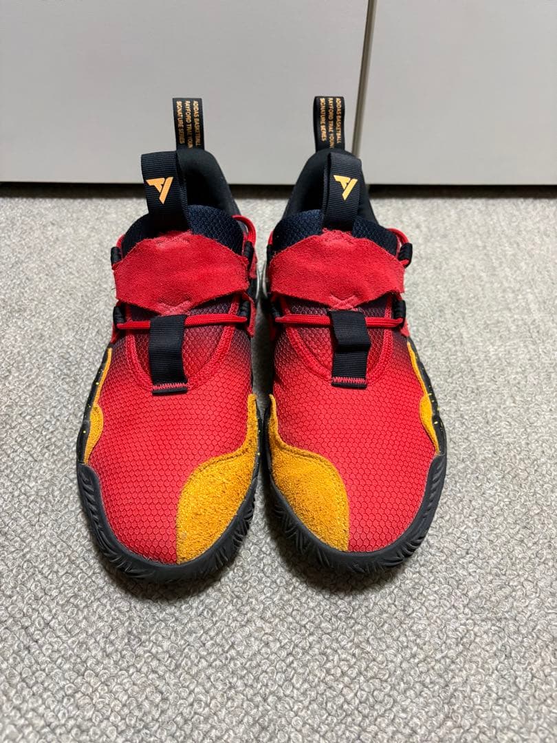 【美品】adidas トレイヤング1