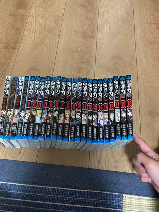 マンガ　まとめ売り　鬼滅の刃　リゼロ　約ネバ
