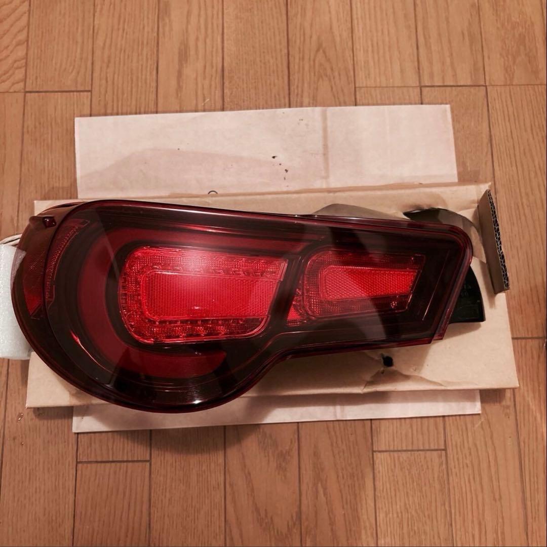 TOM’S LEDテールランプ ZN6 ZC6