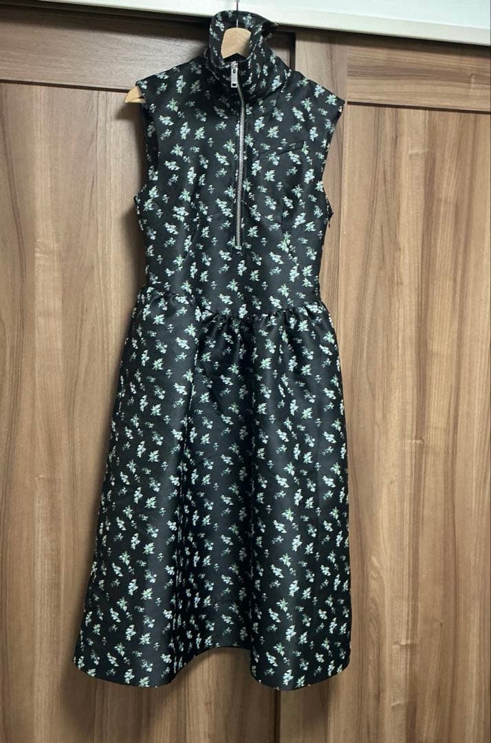 【未使用】25SS ワンピース　花柄　フラワー　ジャガード