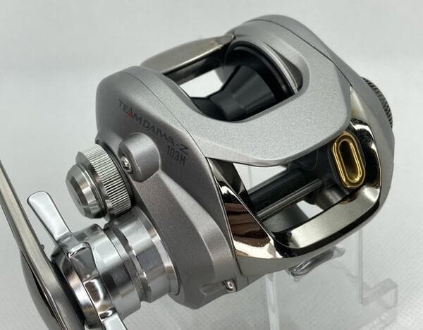 極上美品 ダイワ TD-Z 103H 箱付き 右ハンドル DAIWA