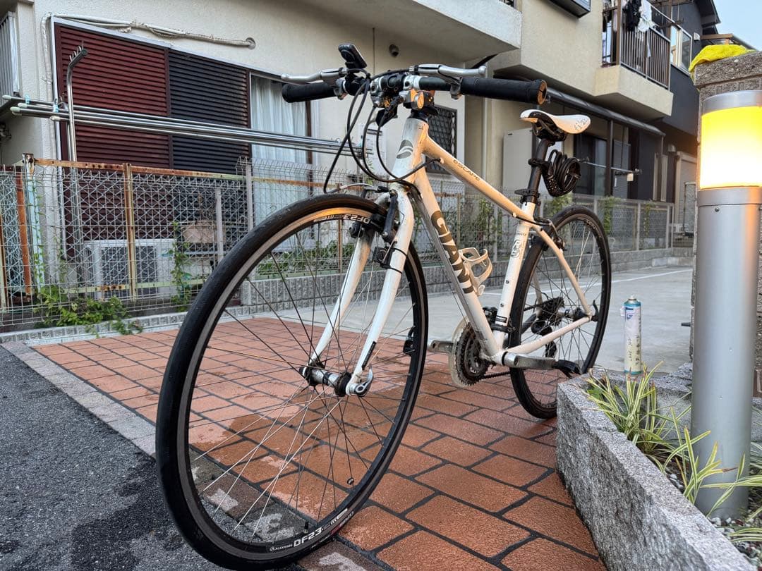 ジャイアント　エスケープR3 ホワイト クロスバイク 改造多数