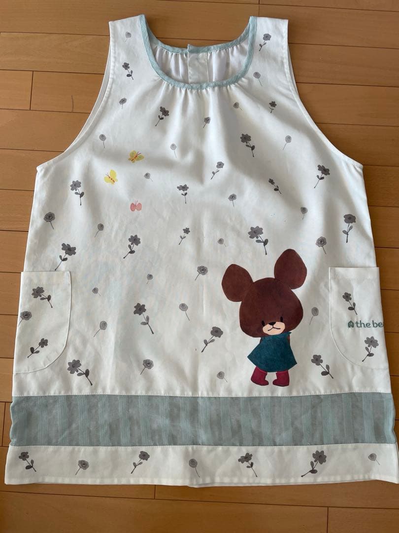 保育士　エプロン 4枚セット