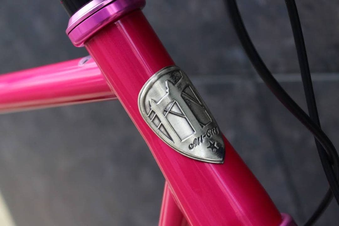 All city ZIG ZAGフレーム、PHIL WOODヘッドセット、BB