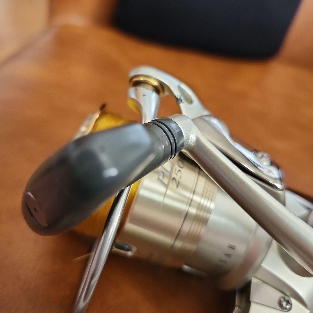 Daiwa PLAISIO 2500 スピニングリール