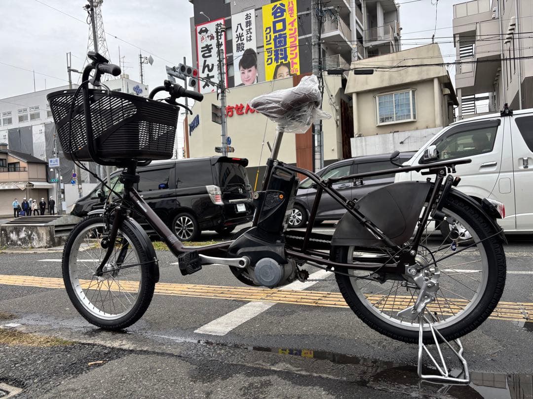 中古20㌅Panasonic電動アシスト自転車　8.9Ah4点灯　082