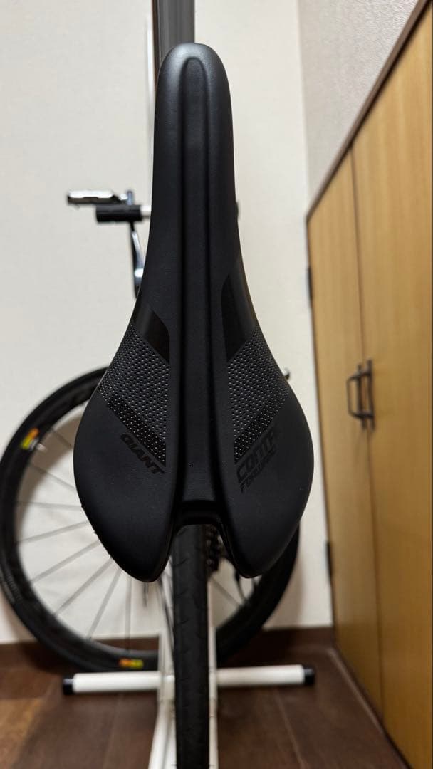 GIANT CONTEND AR2 DISC グラベルロードバイク