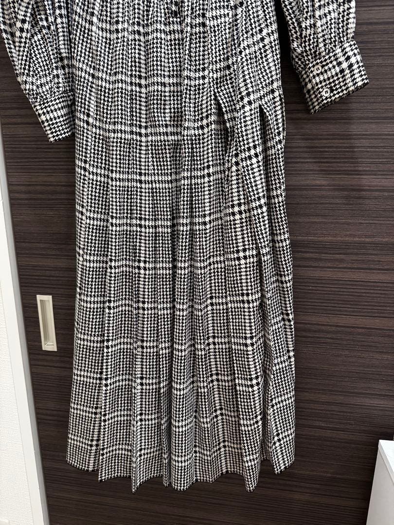 【極美品／希少】キャサリン妃着用★ZARA 千鳥 ボウタイプリーツ長袖ワンピース