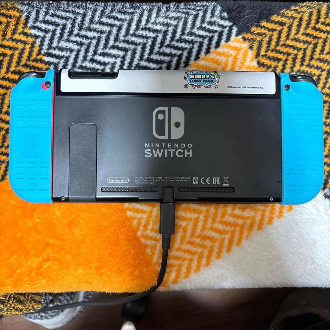 Nintendo Switch 本体 + 本体・ジョイコンカバー