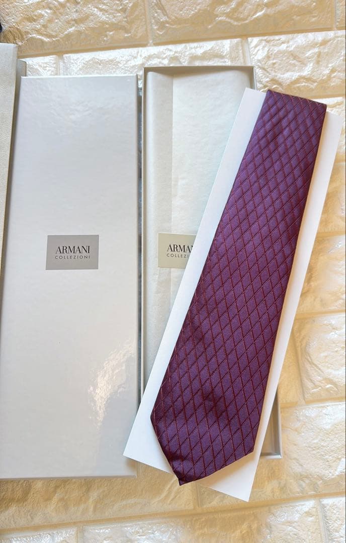 【新品未使用】美品✨ARMANI COLLEZIONI ネクタイ 紫 タグ付き