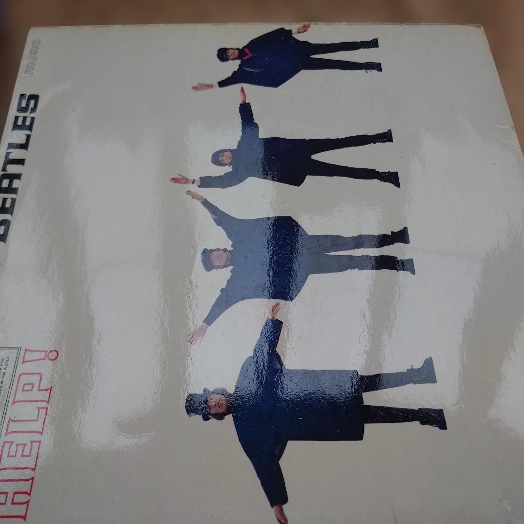 UK初回盤THE BEATLES HELP!