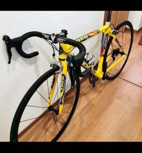 TREK トレック