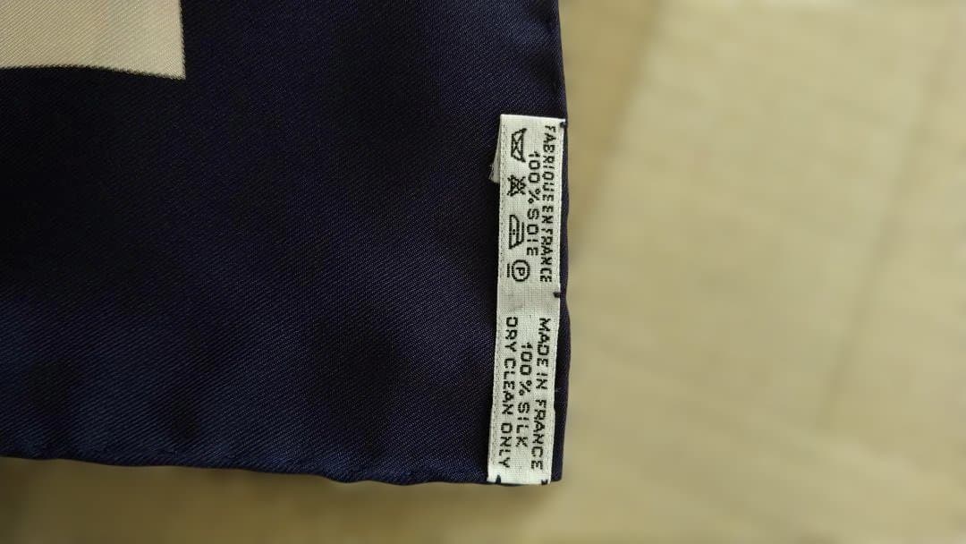 HERMÈS スカーフ シルク100% 正規品 フランス製