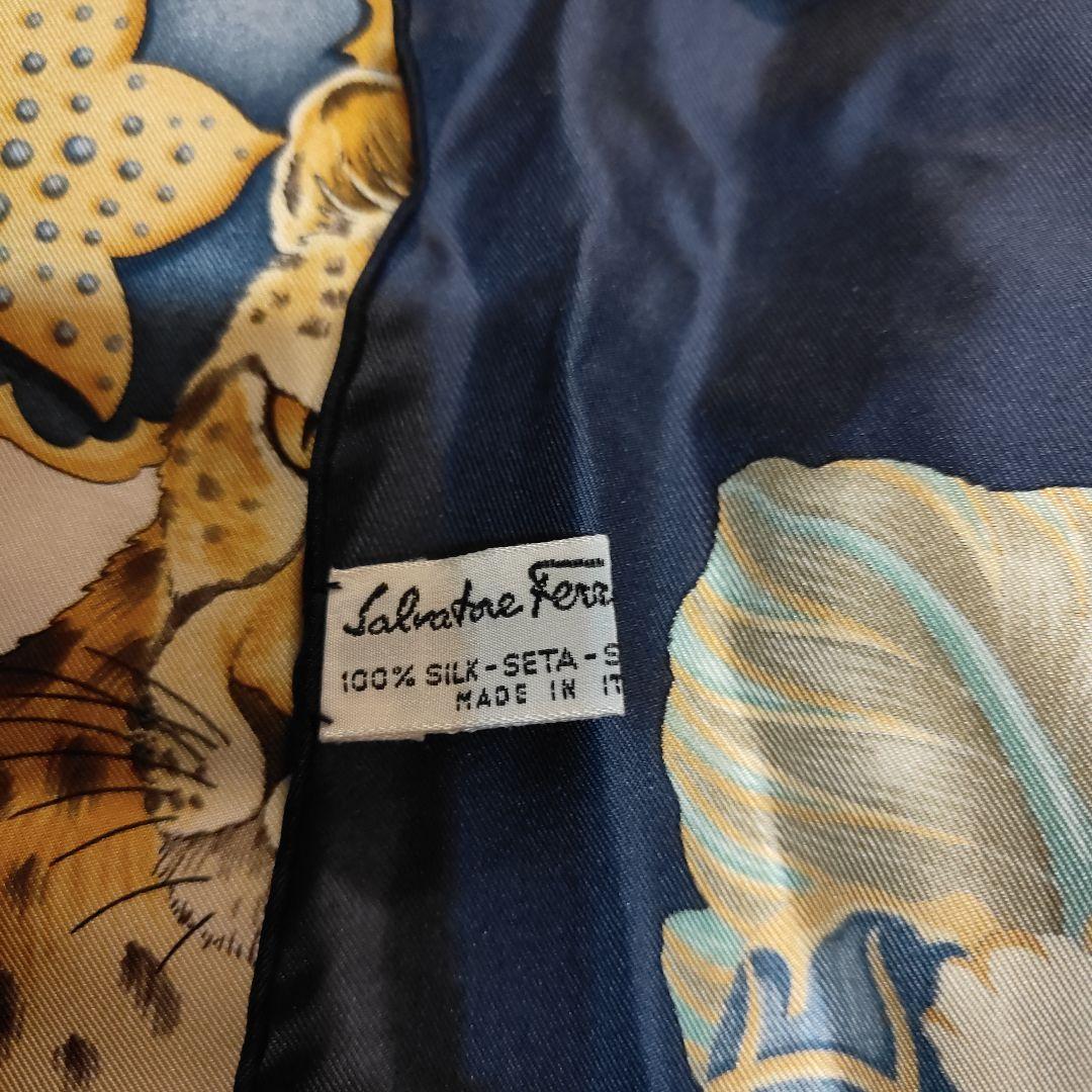 Salvatore Ferragamo ネイビーシルクスカーフ ヒョウ柄86cm