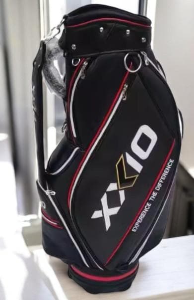 新品未使用展示品/最新XXIO ゴルフ高級キャディバッグ ブラック/レッド