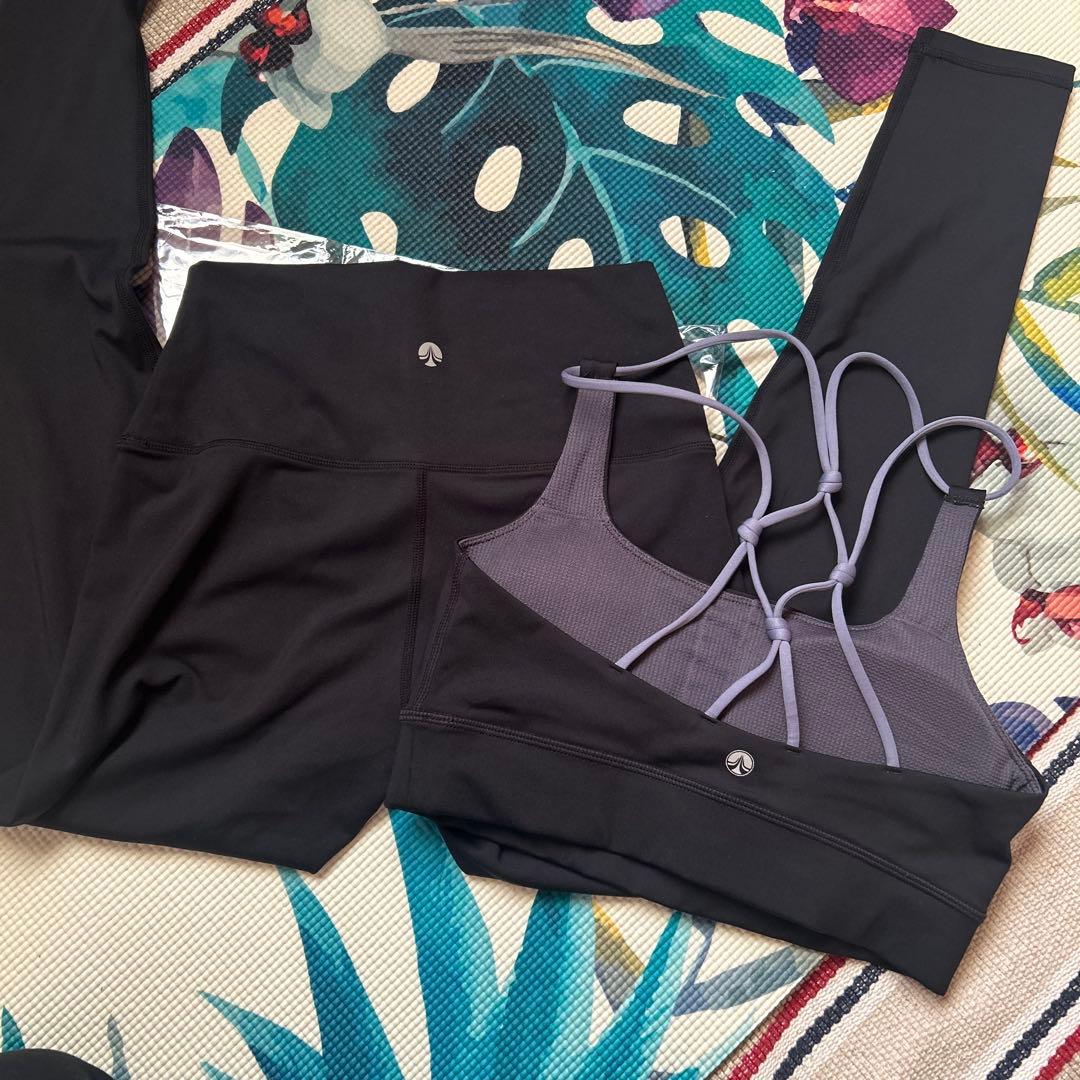 黒いヨガウェアセット（ブラ＆レギンス）Black S size