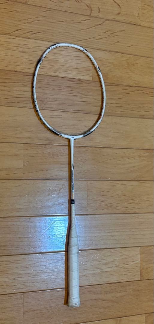 YONEX VOLTRIC 70 Eチューン　3UG5