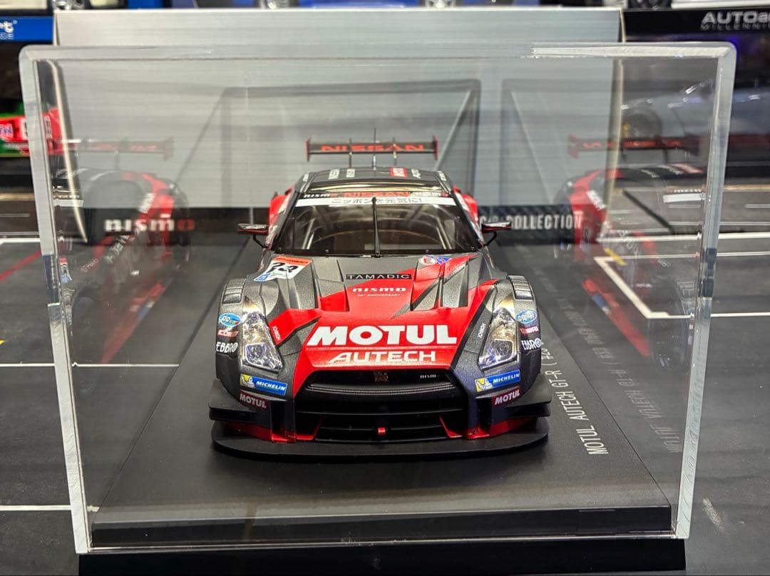 1/18 エブロ　MOTUL AUTECH GT-R 2014