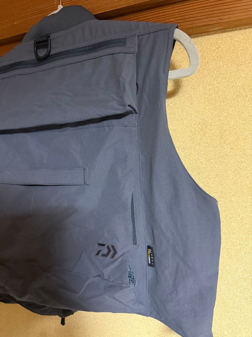 極美品 ダイワ DV-3222 ネイティブクリークベスト グレーL