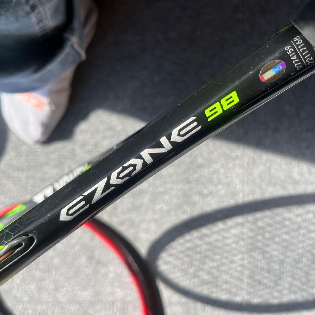 YONEX EZONE 98 イーゾーン98 テニスラケット 305g
