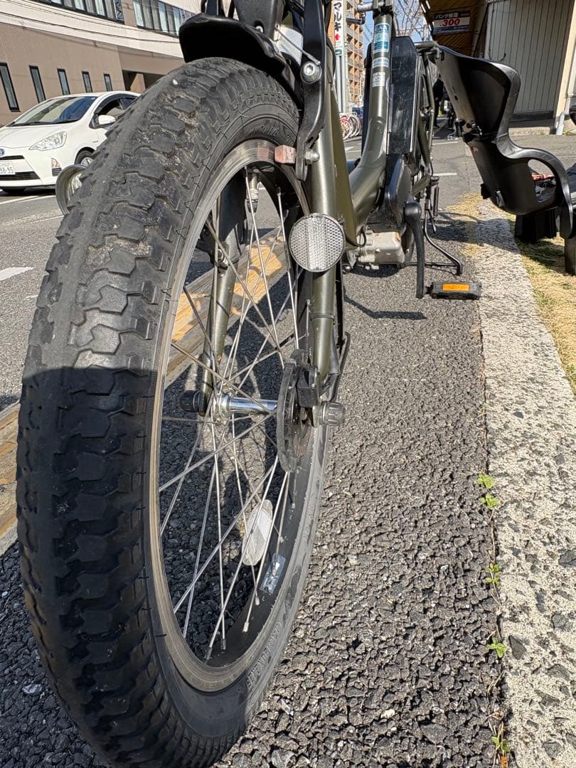 中古20㌅YAMAHA電動アシスト自転車　8.9Ah 大阪　083