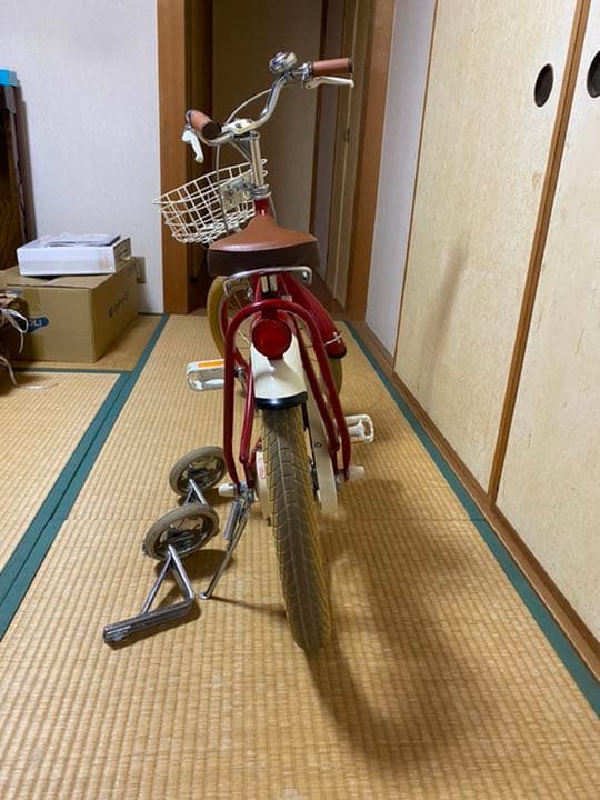 自転車（子供用　補助輪付き）対象年齢8歳ぐらいまで？