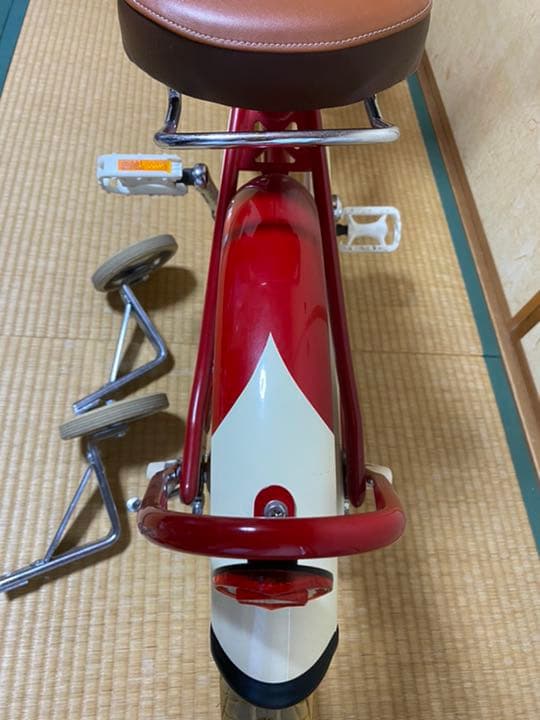 自転車（子供用　補助輪付き）対象年齢8歳ぐらいまで？
