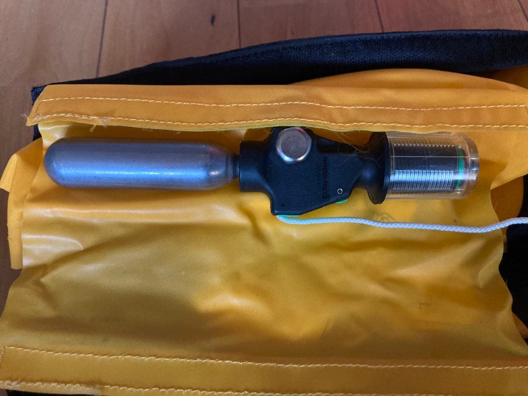 JACKALL 自動膨張式ライフジャケット桜マークありタイプA