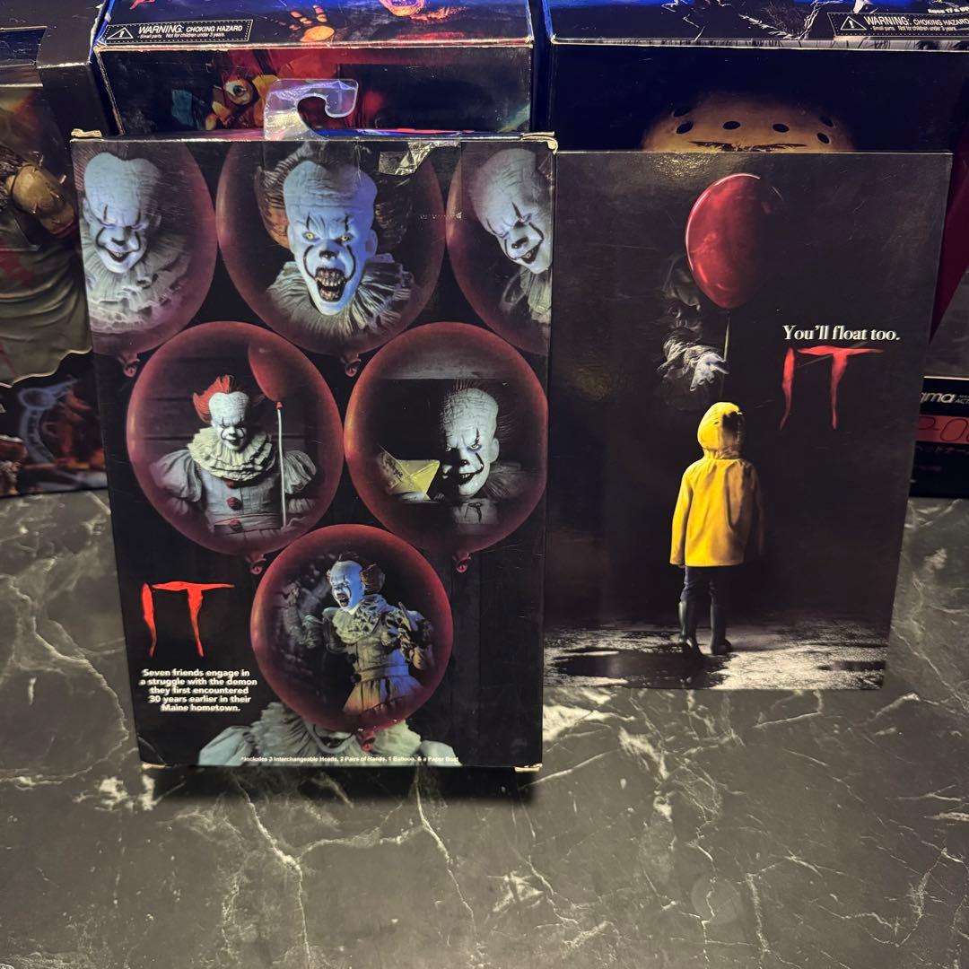 『希少』 NECA イット ペニーワイズ 全身稼働フィギュア IT 新品未開封