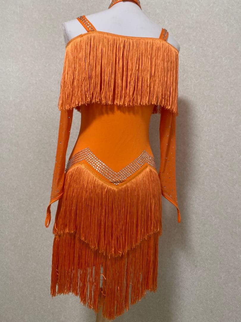オレンジ フリンジ オフショルダーダンスドレス