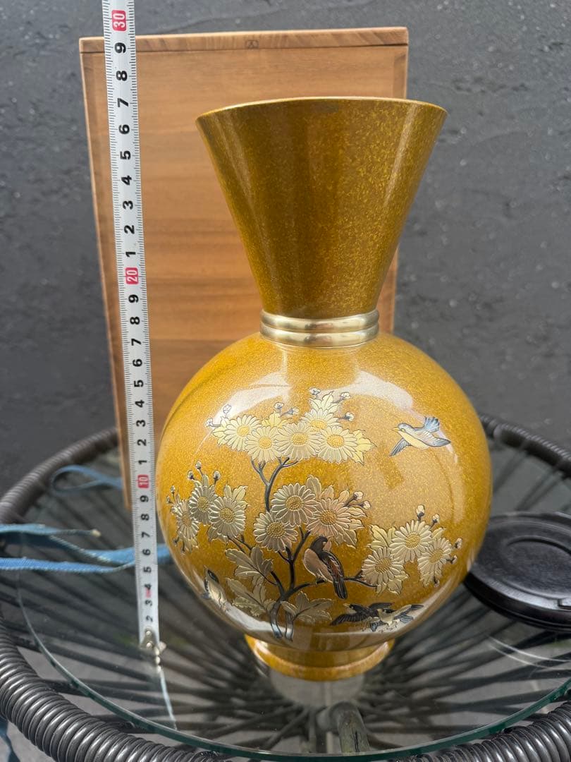真鍮の花瓶 金色の花瓶 花と鳥の装飾