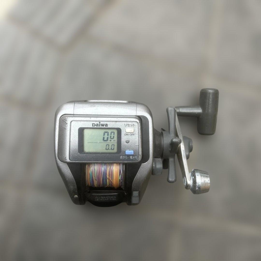 Daiwa TARASENSOR 250D リール ちょい傷あり使用に問題なし