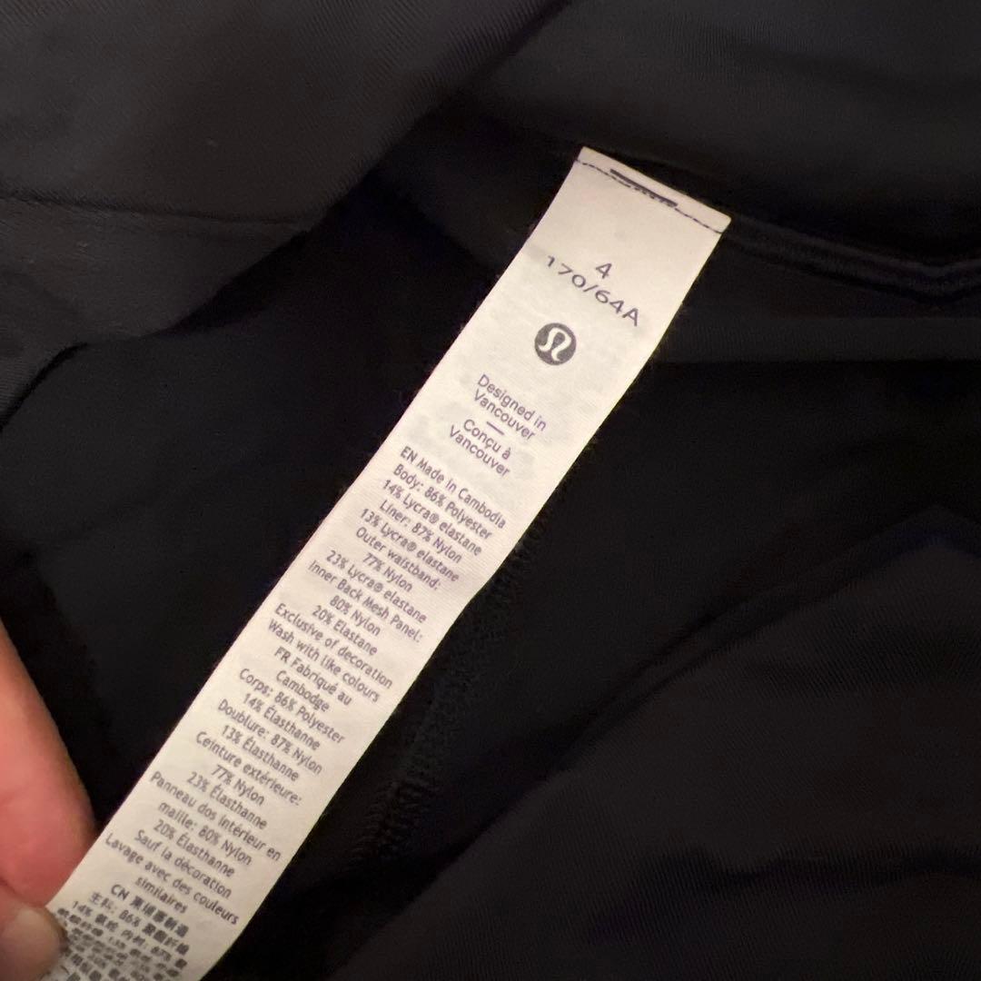Lululemon ブラック プリーツスカート