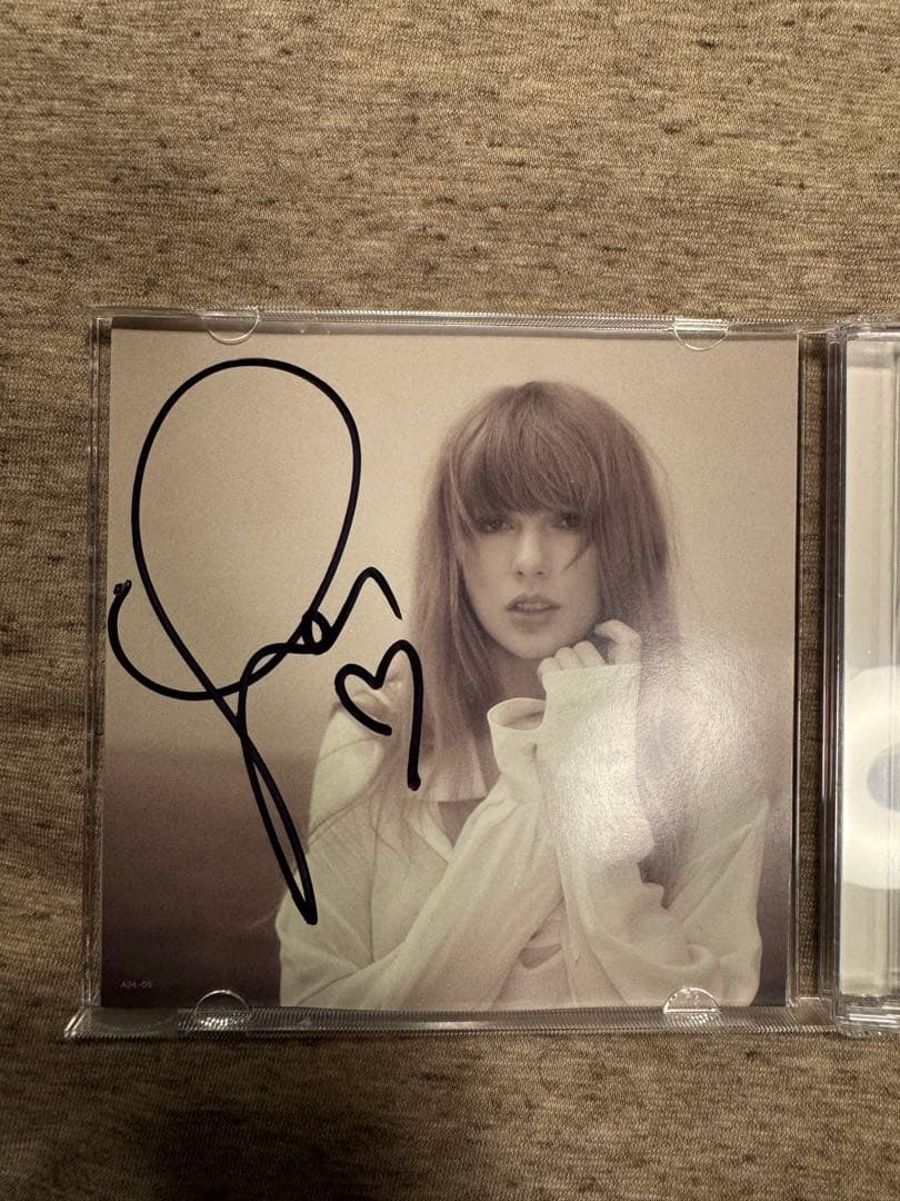 Taylor Swift TTPD サイン入りハート付きCD CD