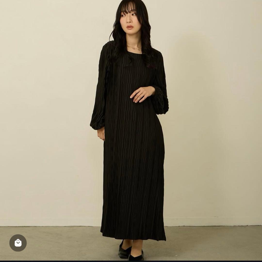 honono 【マタニティ・授乳服】ウェーブプリーツワンピース　ブラック