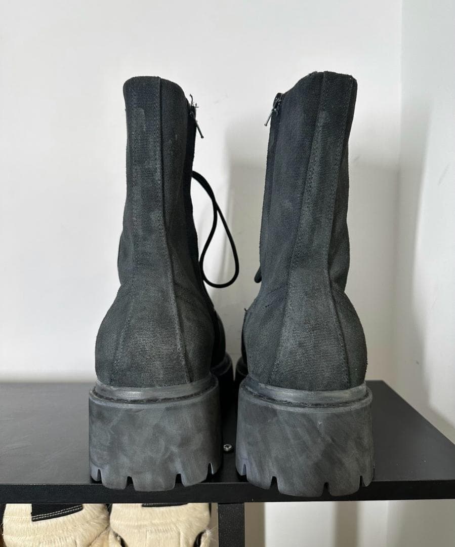 語学・辞書・学習参考書 balenciaga combat strike boots