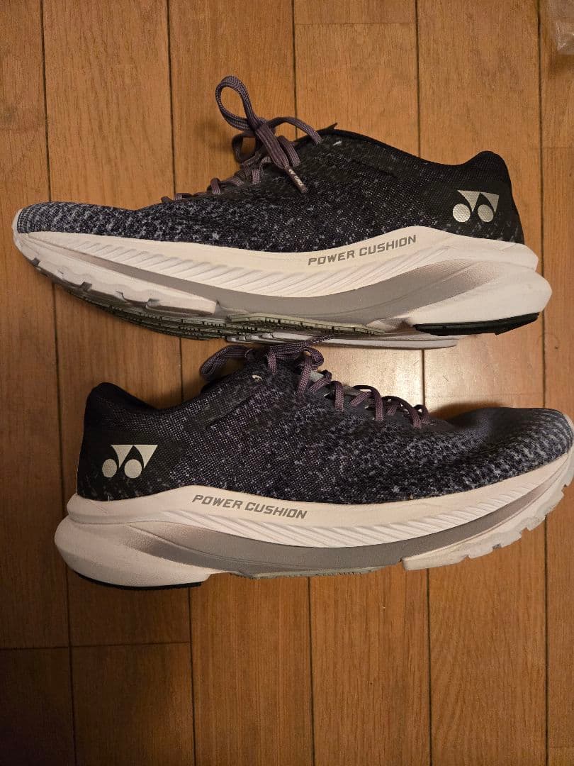 値下げ YONEX POWER CUSHION ランニングシューズ 25.0cm