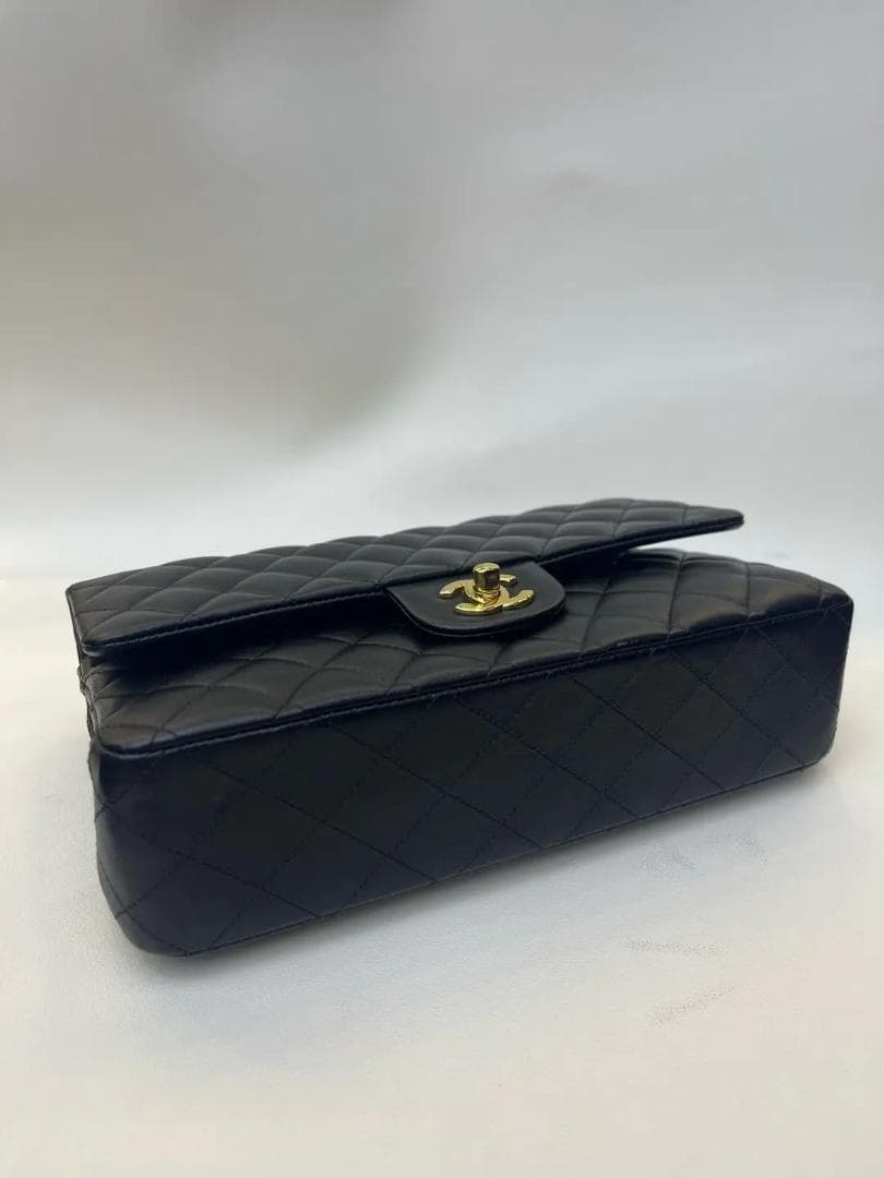 CHANELクロスボディバッグ
