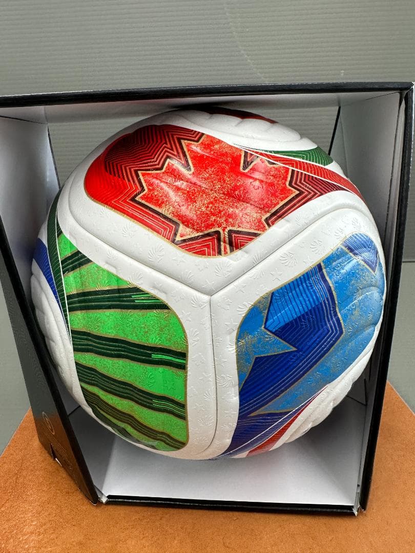 【新品】adidas　サッカーボール　トリオンダプロ　5号球　ADF520
