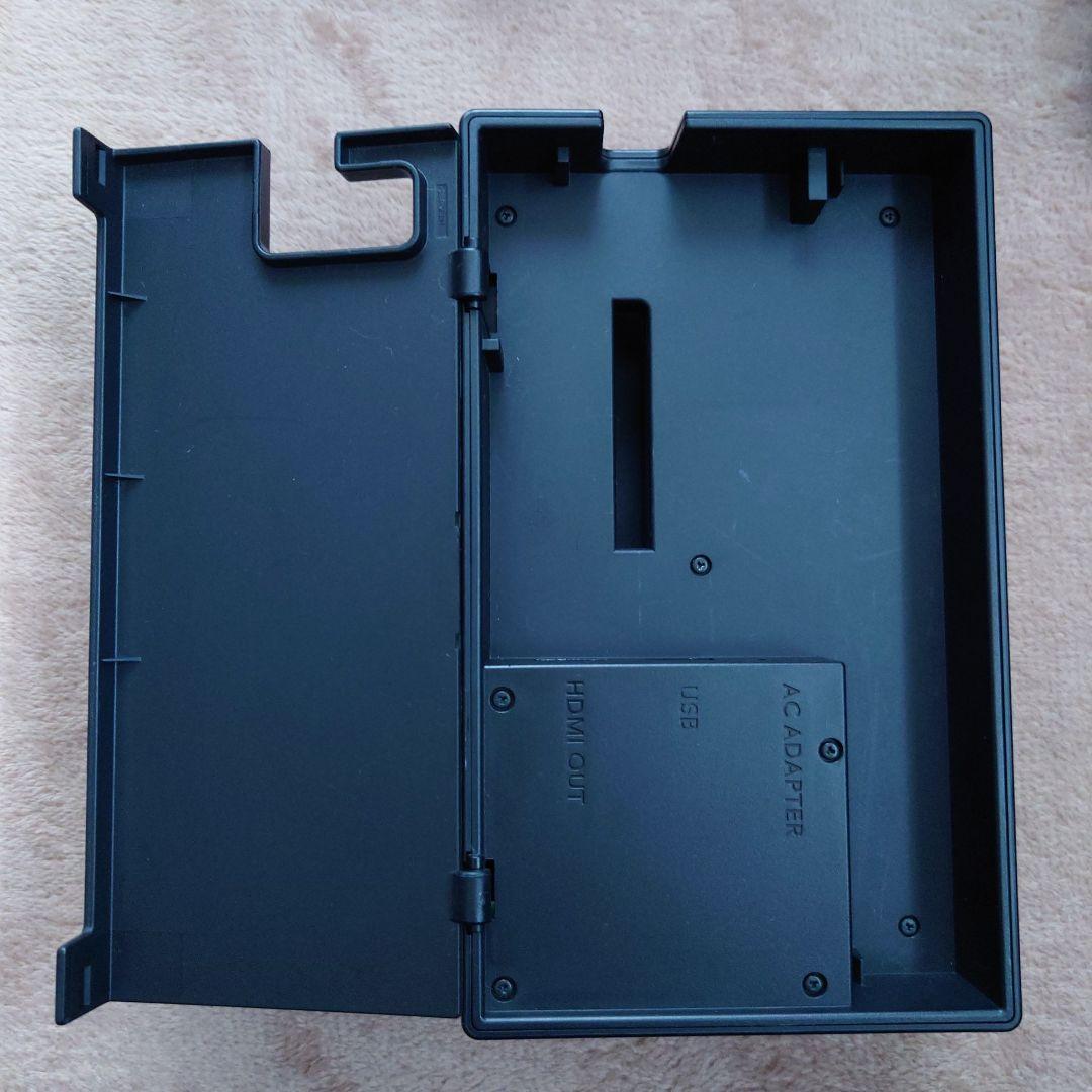 Nintendo Switch 本体 中古　おまけ携帯ケース・コントローラー付き