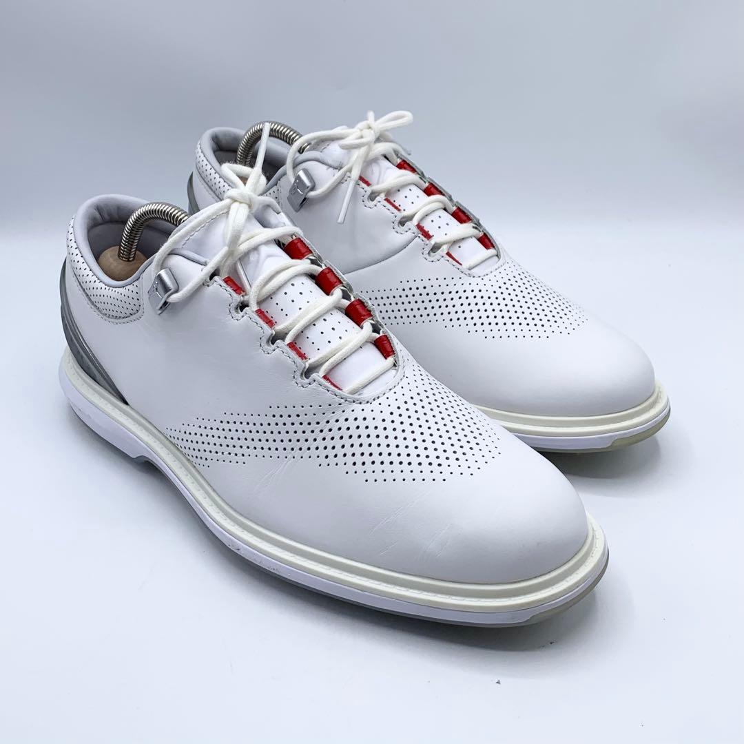 【美品】NIKE ゴルフ　シューズ　スパイクレス　ホワイト　26cm ジョーダン
