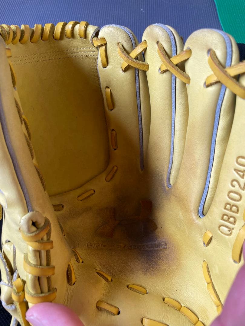 Under Armour 軟式野球グローブ イエロー 収納バッグ付き