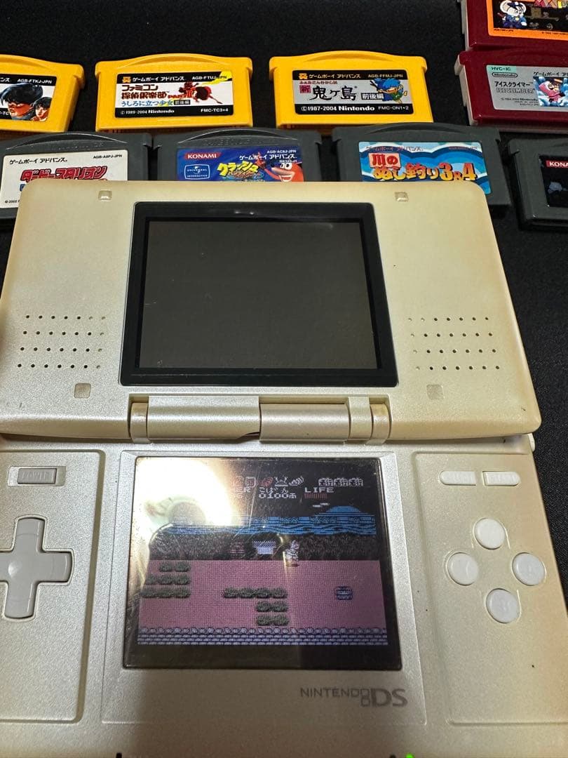 レ*可様 Nintendo DS 本体　クリーム色 ソフト11本セット 充電器付