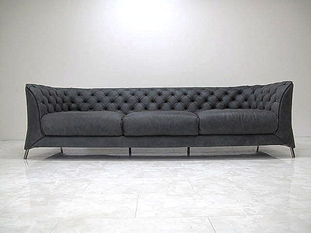 【展示品】ナツッジ「LaScala」チェスターフィールド3人掛けソファ約120万