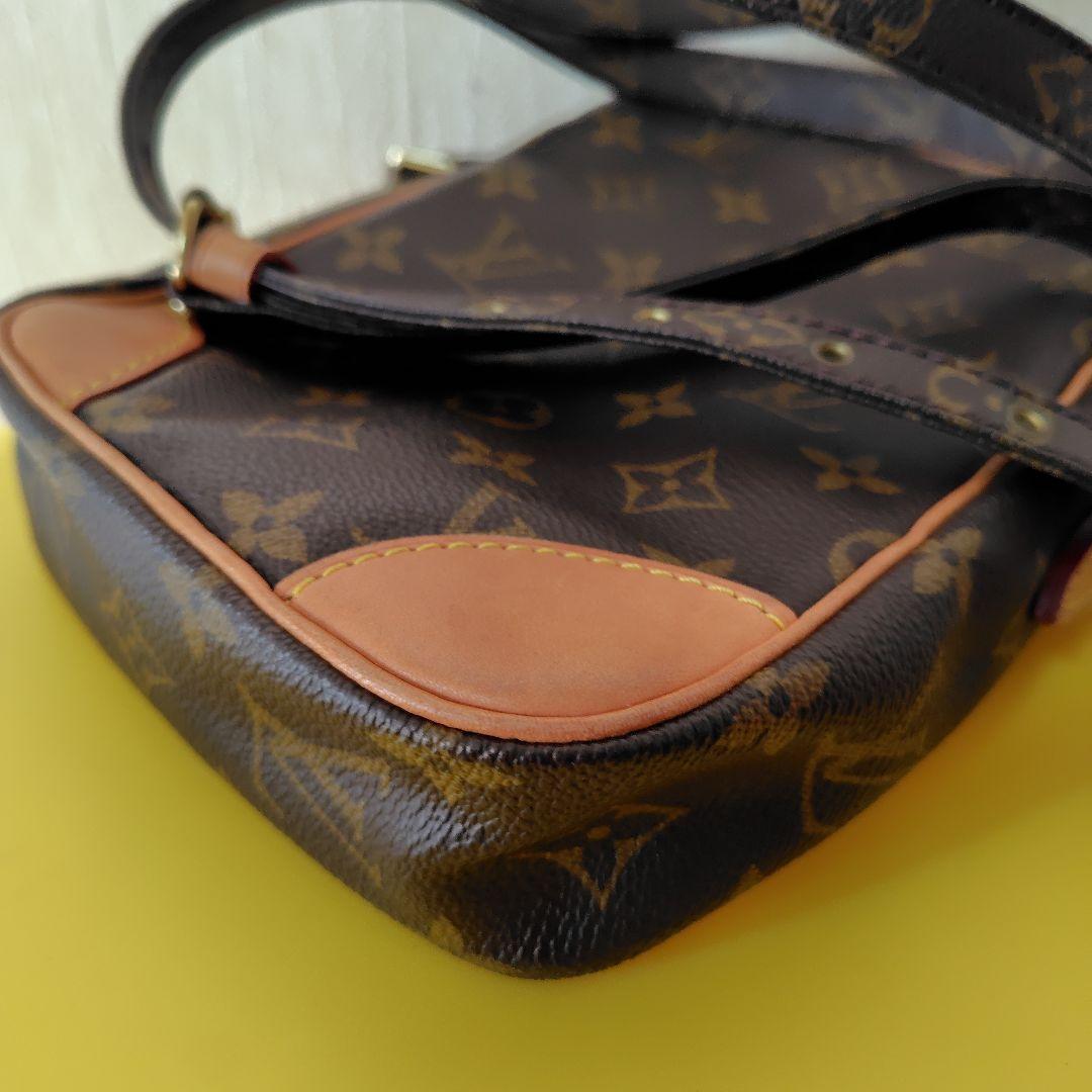 ルイ・ヴィトン極美品♡ダヌーブ　モノグラム　ショルダーバック箱付き