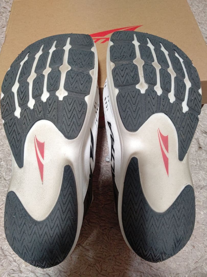 ALTRA VANISH CARBON 27cm バニッシュカーボン