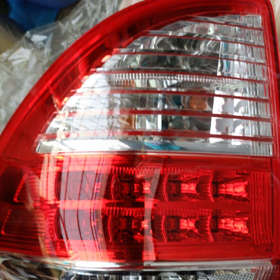 綾 品 トヨタ ヴァンガード テールランプ 新車外し保管品【美品】