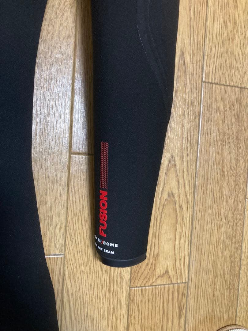 RIP CURL FLASH BOMB FUSION セミドライスーツ