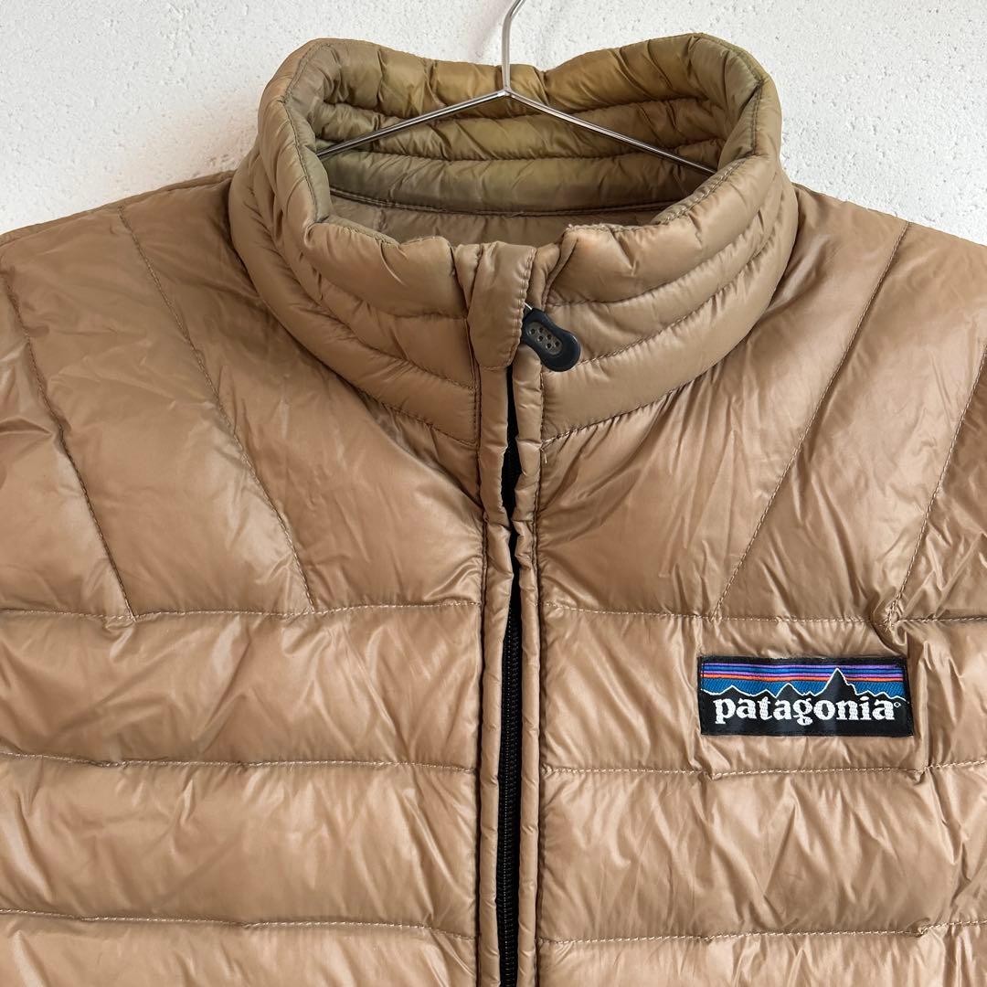 【美品】patagonia ベージュ ダウンベスト